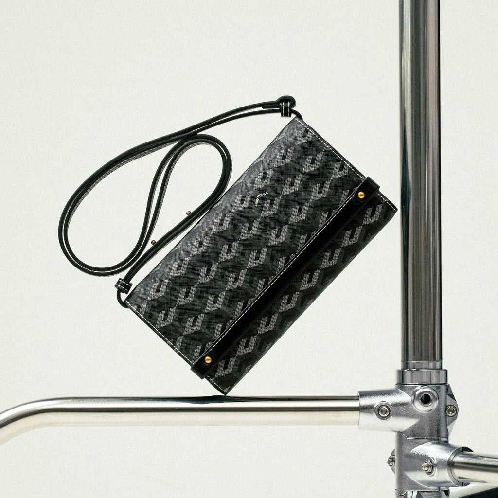 DIEGO SHOULDER BAG- Black