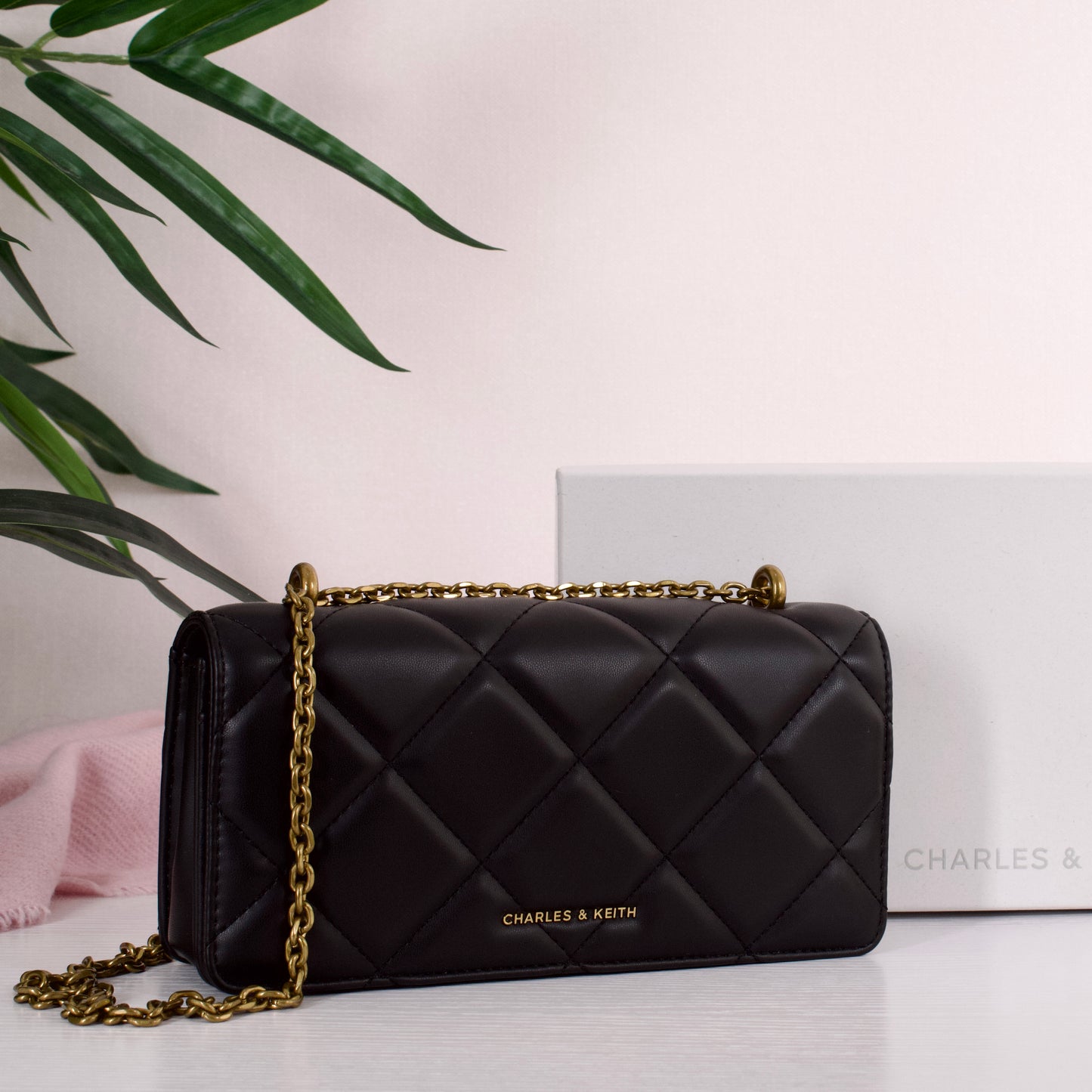 Paffuto Chain Handle Quilted Long Wallet - Black