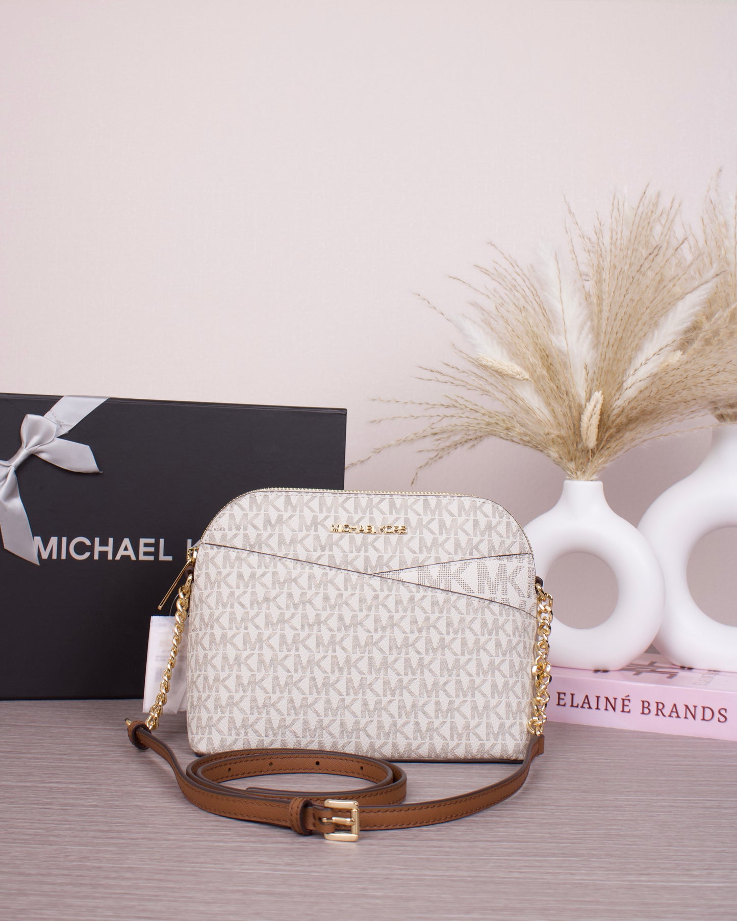 Jet Set Travel Medium Logo Dome Crossbody Bag - VANILLA