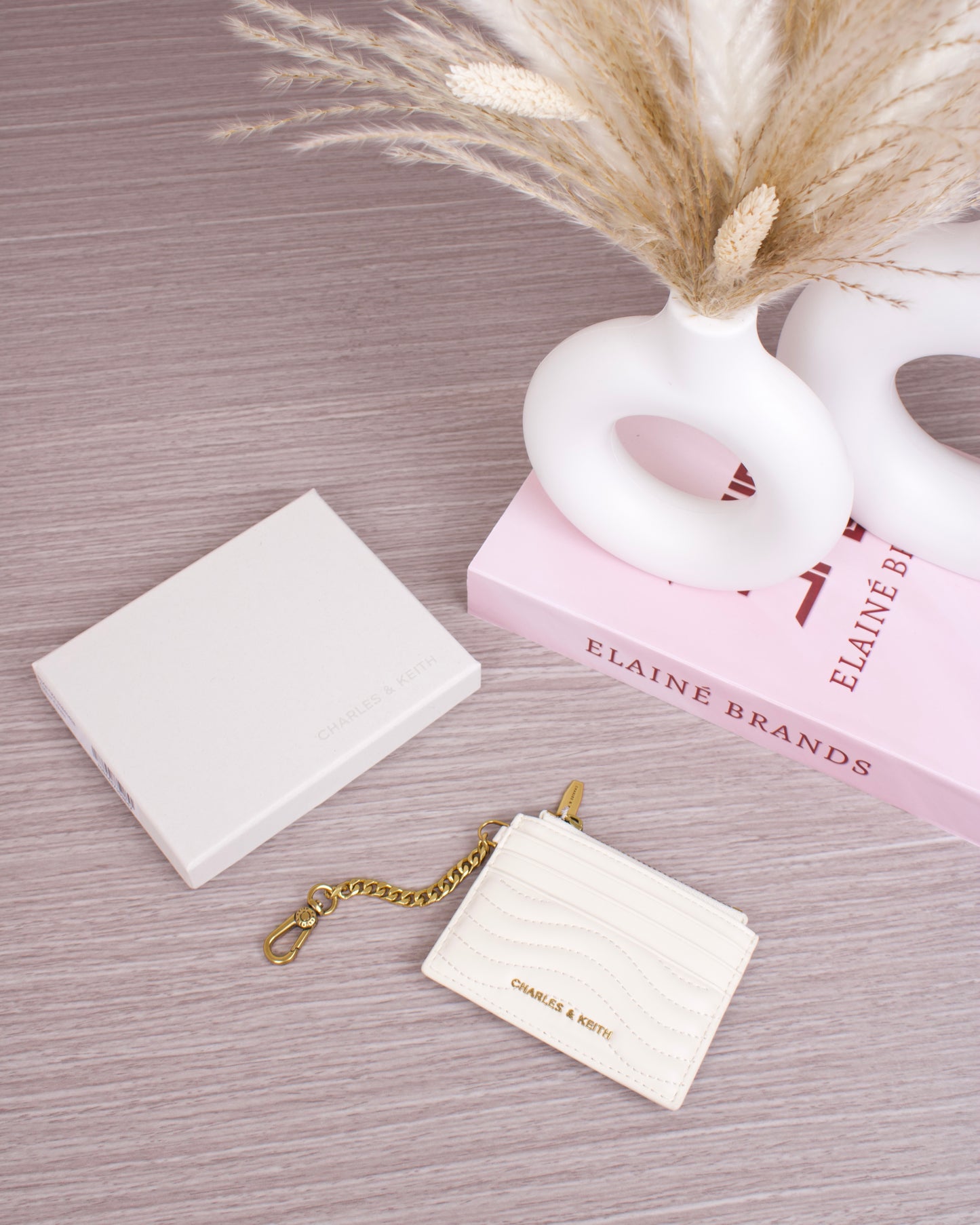 Aubrielle Stitch-Trim Zip Card Holder - Cream