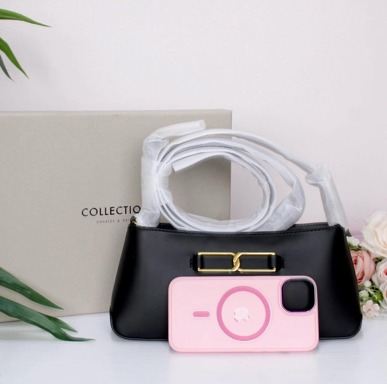 Gabine Leather Trapeze Shoulder Bag - Black
