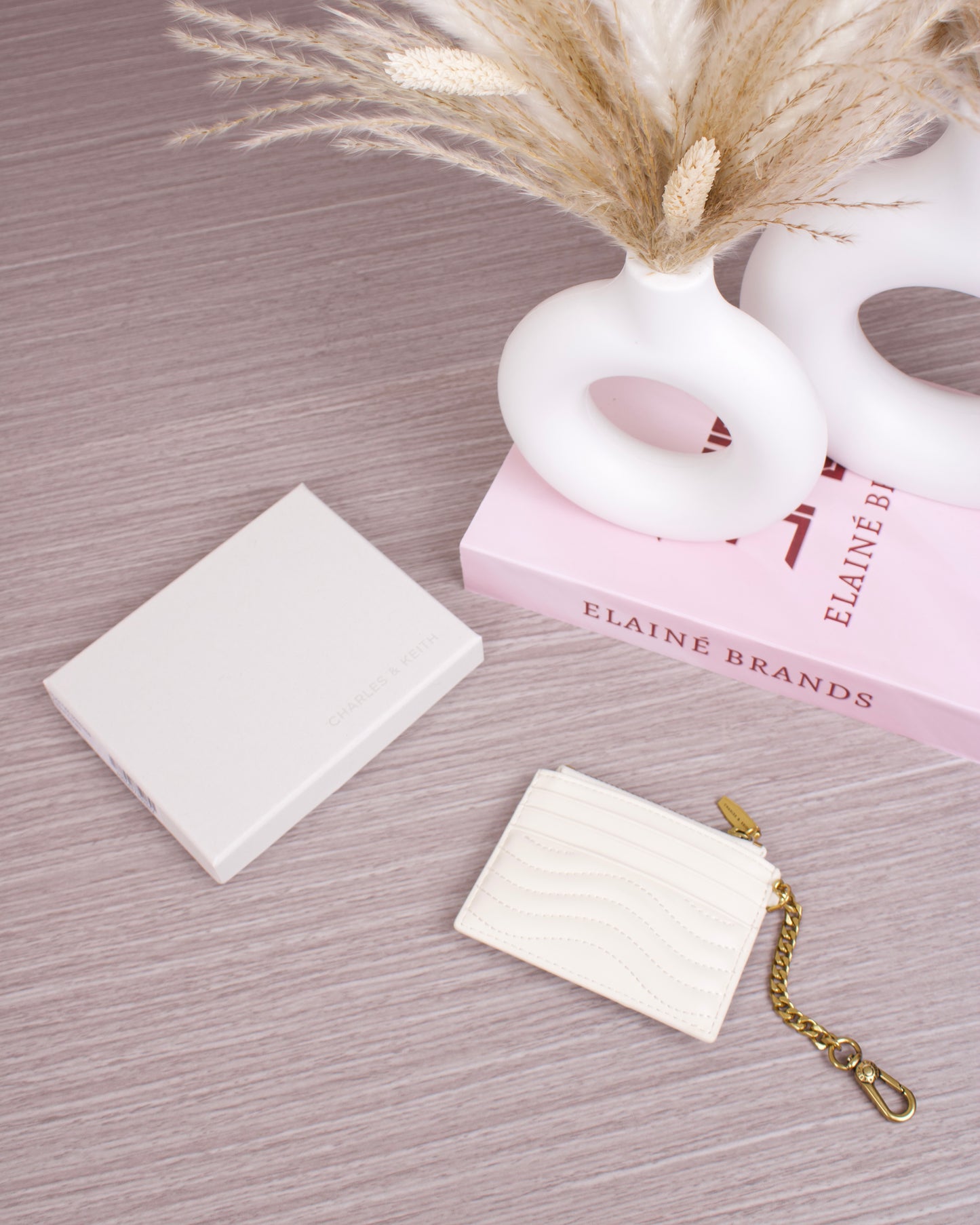 Aubrielle Stitch-Trim Zip Card Holder - Cream