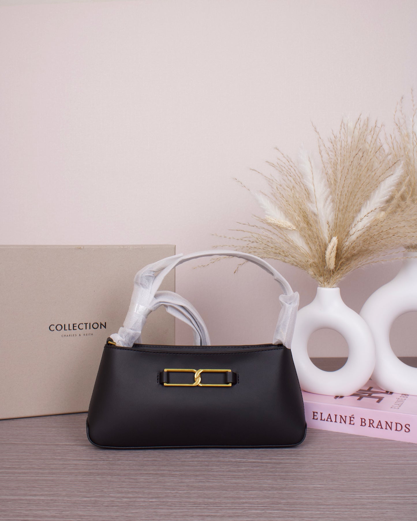 Gabine Leather Trapeze Shoulder Bag - Black