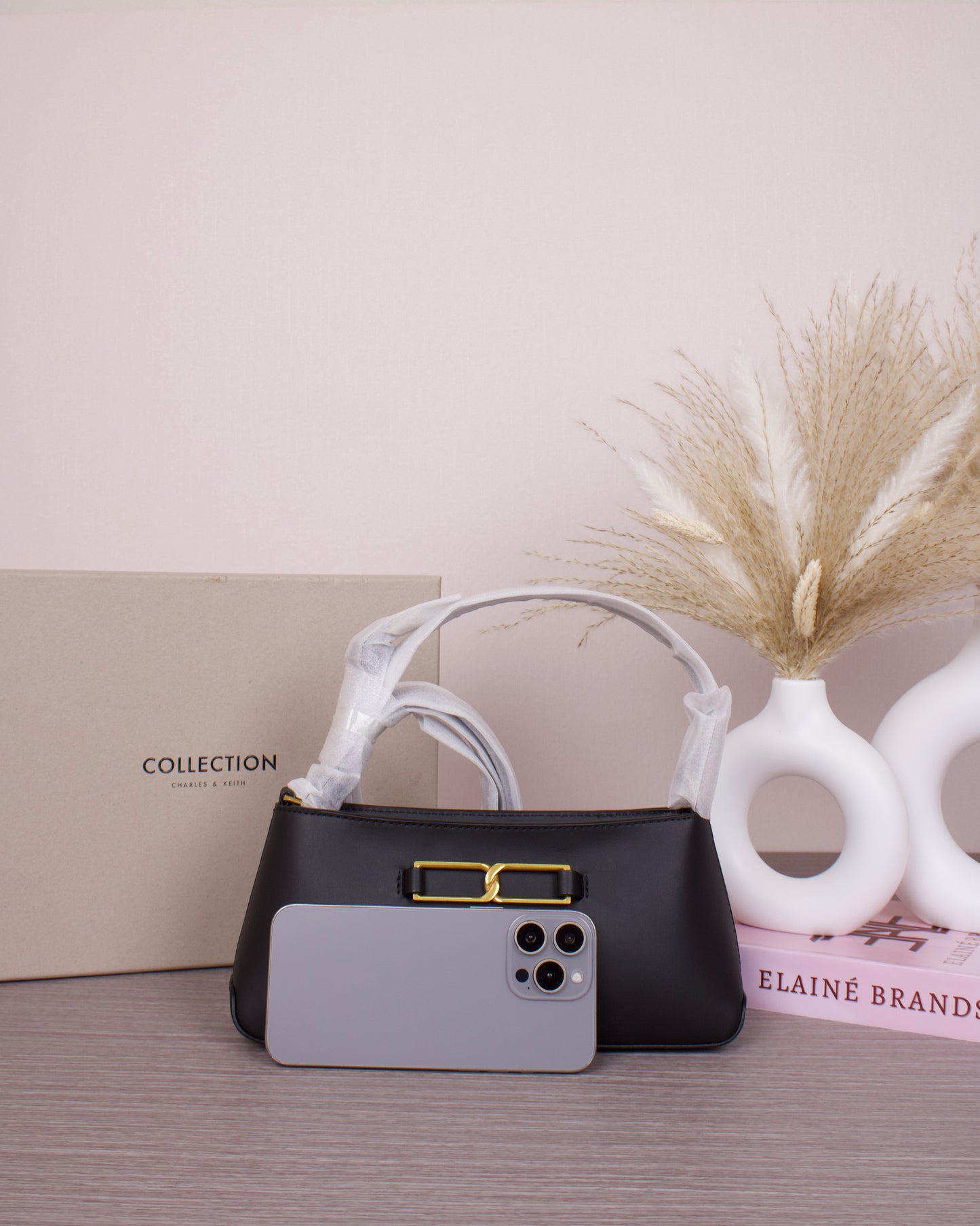 Gabine Leather Trapeze Shoulder Bag - Black