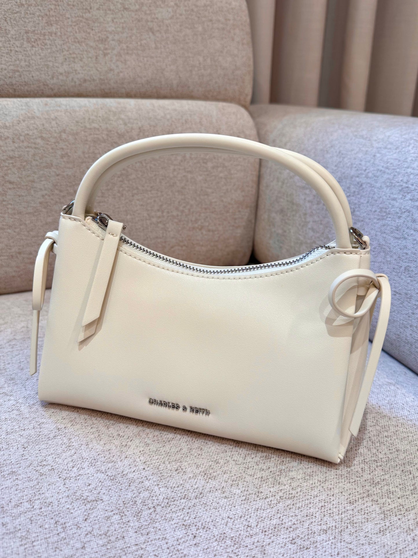 Hazel Bow Top Handle Bag - Cream