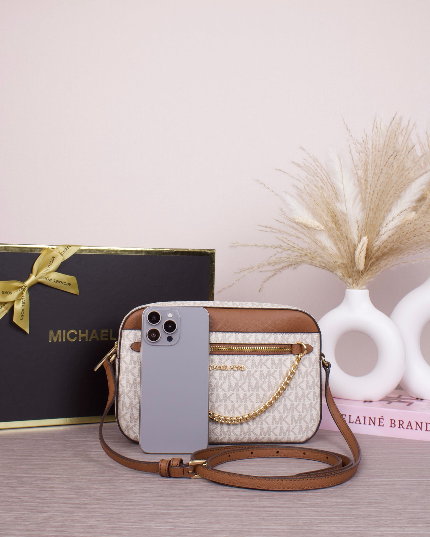 Jet Set Large Logo Crossbody Bag - VANILLA